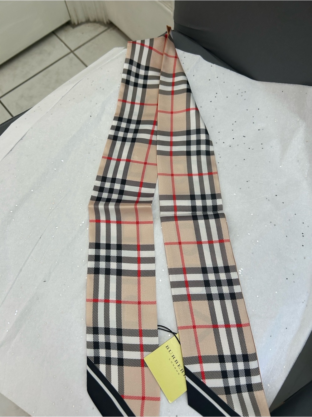 Burberry Beige/Tan/Black Vintage Check Logo Silk Twilly - Picture 2 of 3